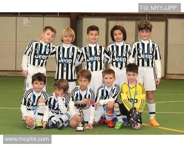 明星儿子是否继承父业成为足球明星的背后故事与未来展望