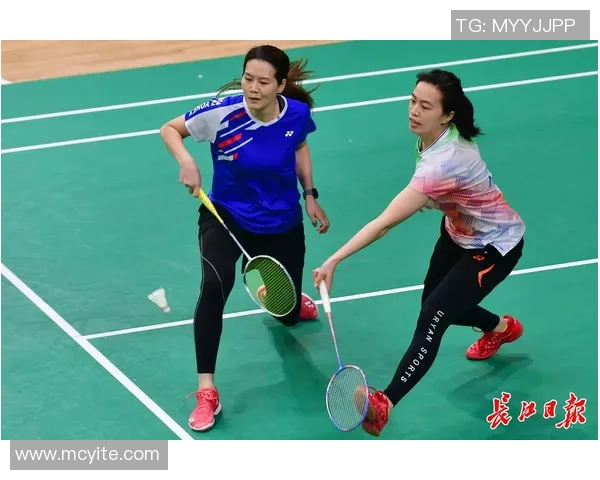杭州羽毛球队与上海羽毛球队赛后复盘分析双方状态与表现对比 杭州羽毛球队与上海羽毛球队赛后复盘分析双方状态与表现对比